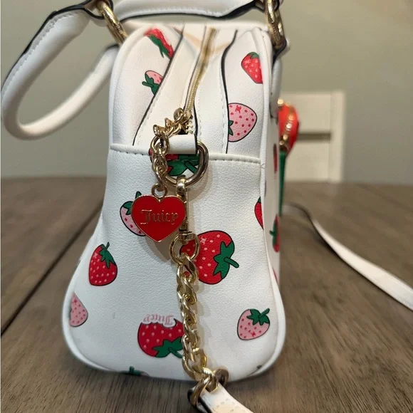 Juicy Couture White Bag with Strawberry Design + White Wallet - Picture 3 of 3